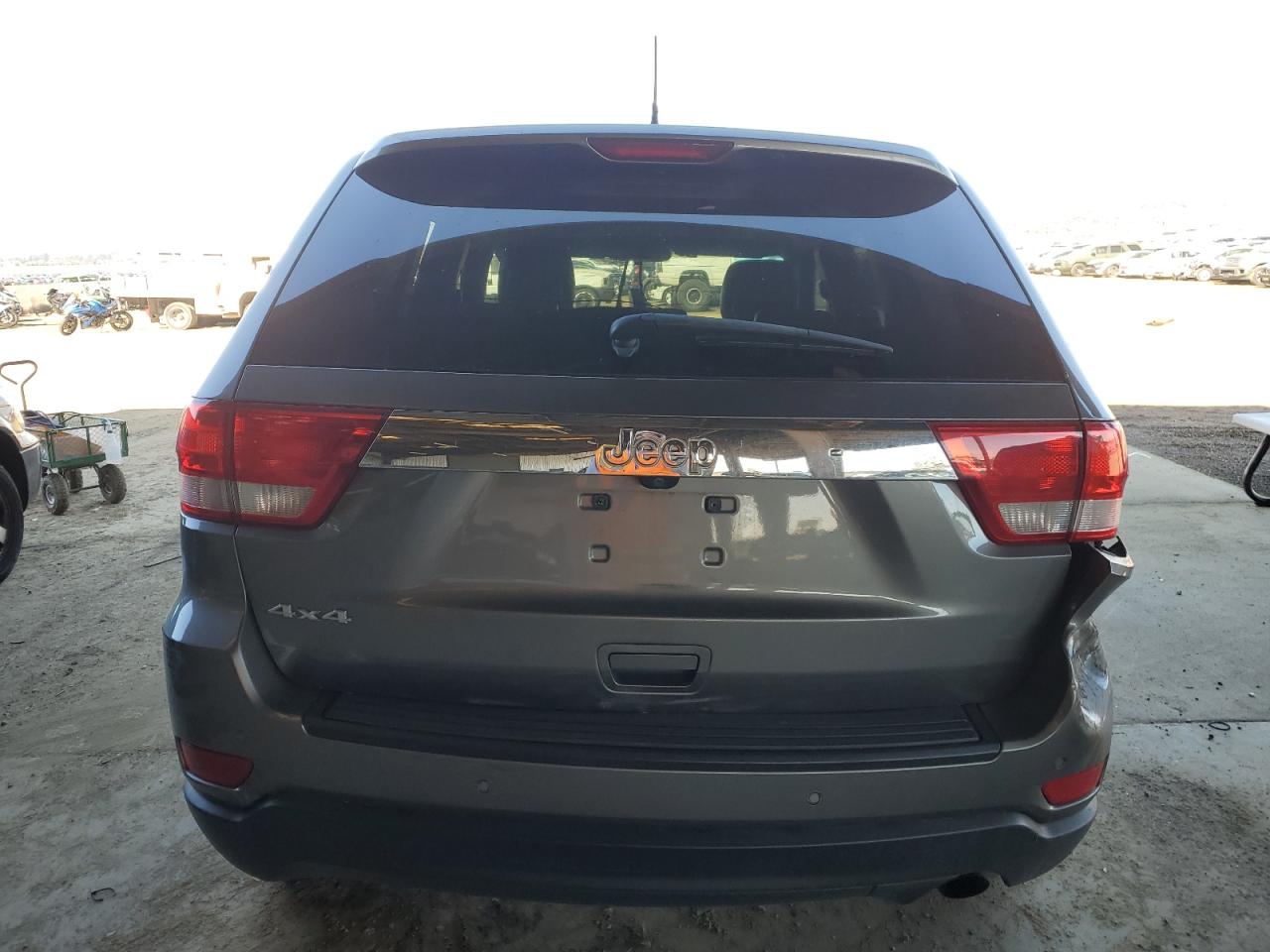 2012 Jeep Grand Cherokee - Image 6