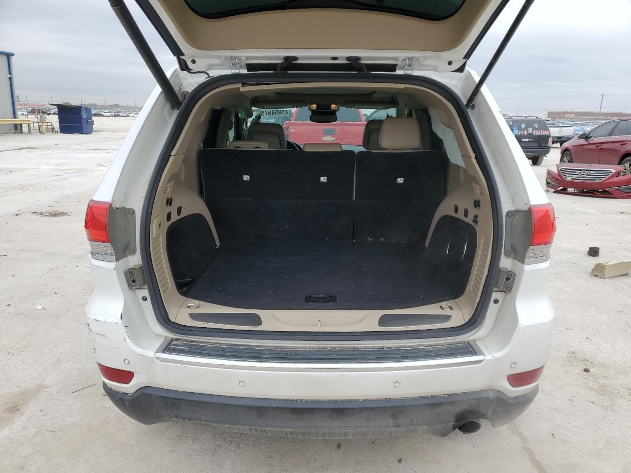 2019 Jeep Grand Cherokee - Image 6