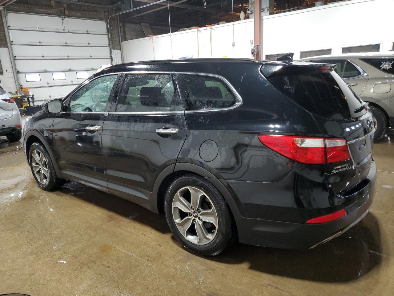 2014 Hyundai Santa Fe - Image 2