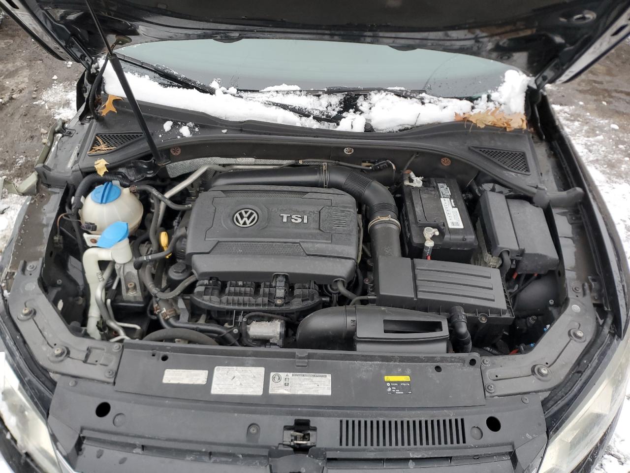2015 Volkswagen Passat - Image 11