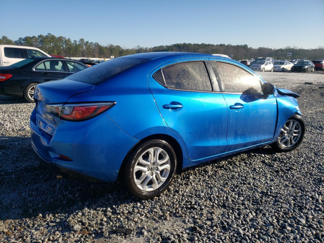 2017 Toyota Yaris - Image 3