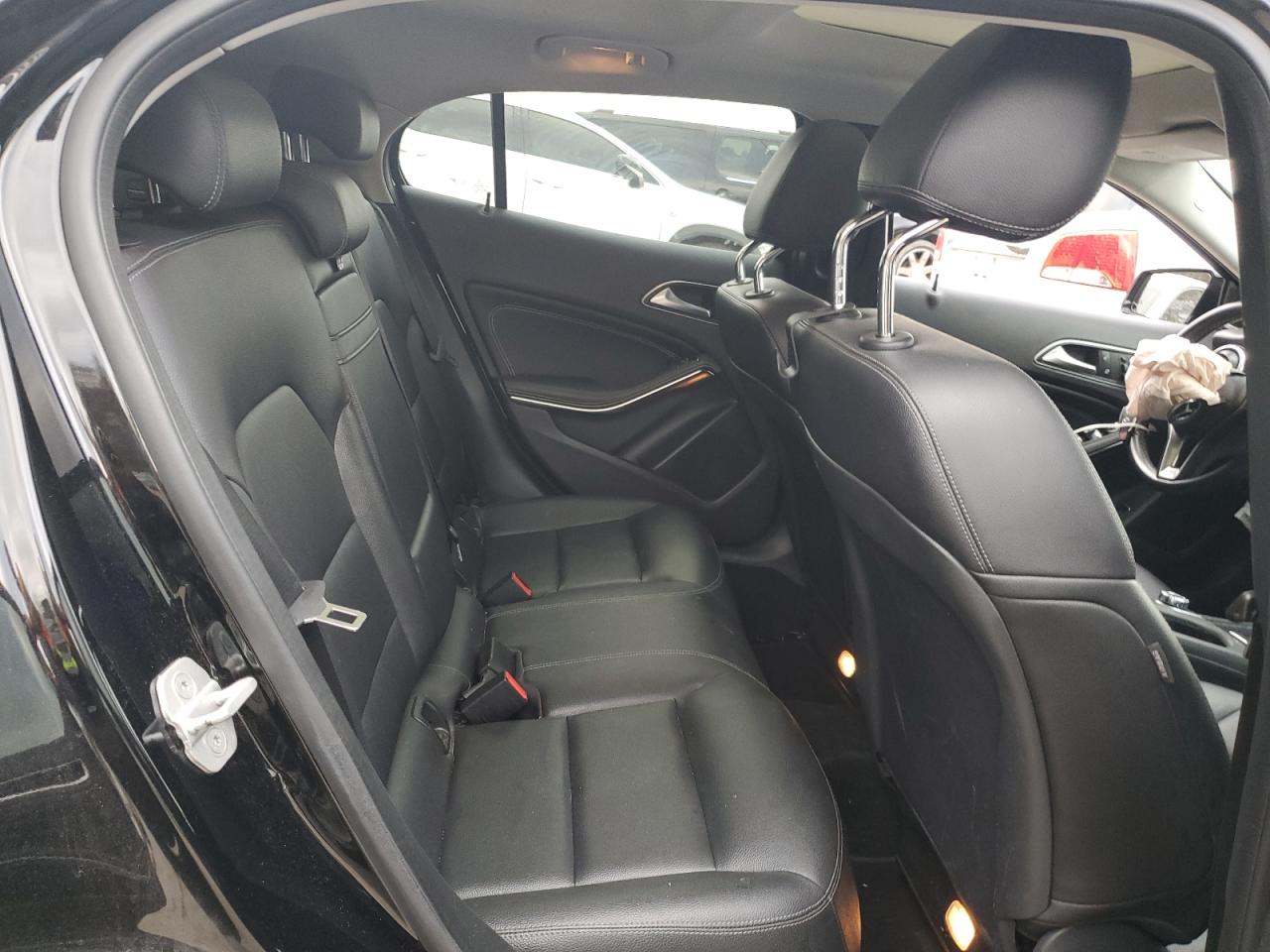2015 Mercedes-Benz GLA-klasse - Image 10