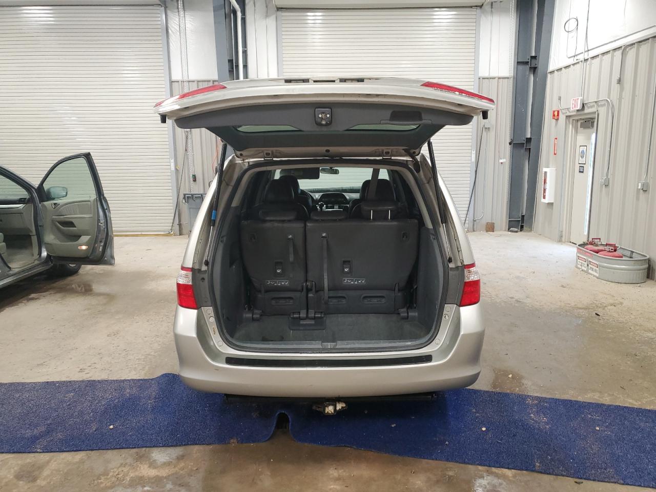 2005 Honda Odyssey - Image 6