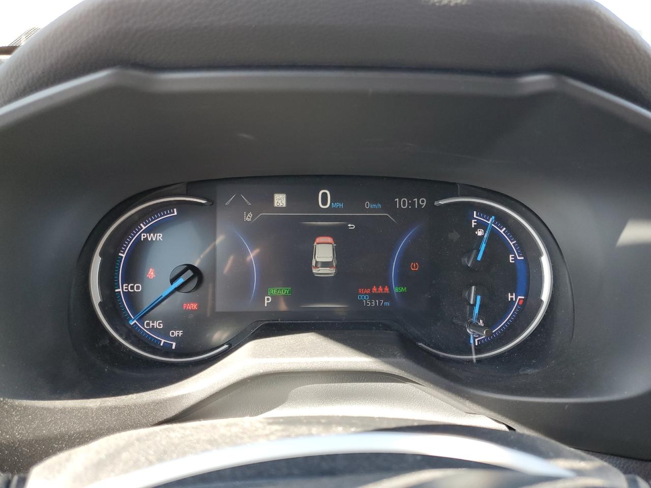 2024 Toyota RAV 4 - Image 9