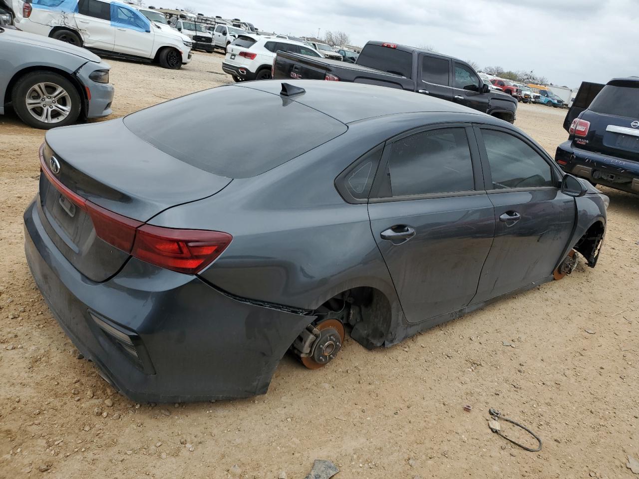 2021 Kia Forte - Image 3