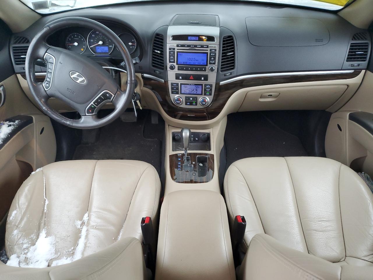 2011 Hyundai Santa Fe - Image 8