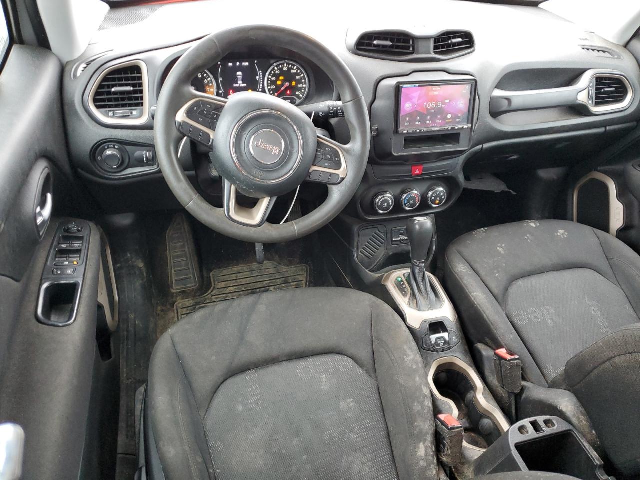 2017 Jeep Renegade - Image 8