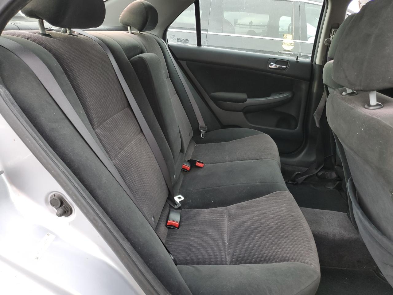 2004 Honda Accord - Image 10