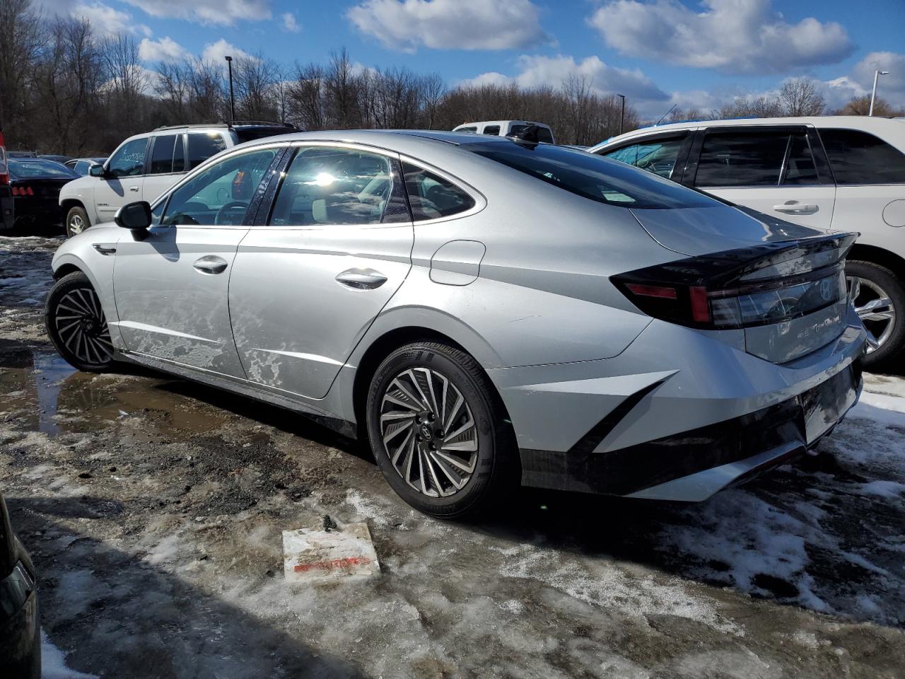 2024 Hyundai Sonata - Image 2