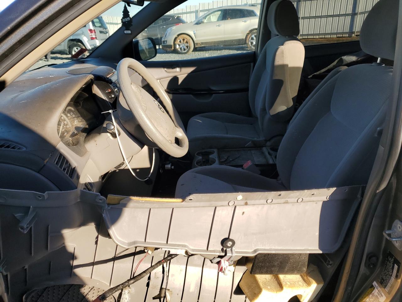 2005 Toyota Sienna - Image 7