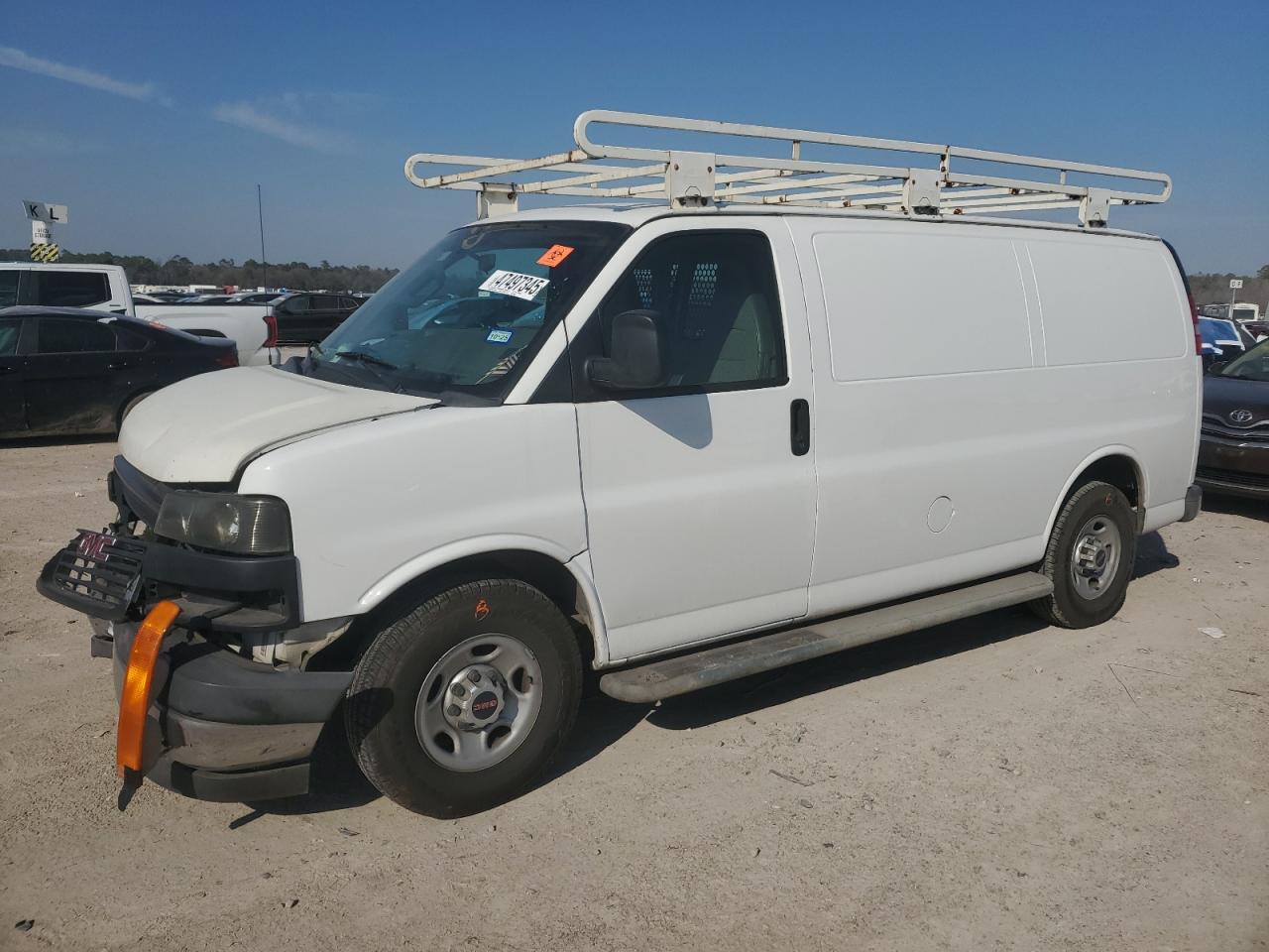 2017 GMC Savana - Image 1