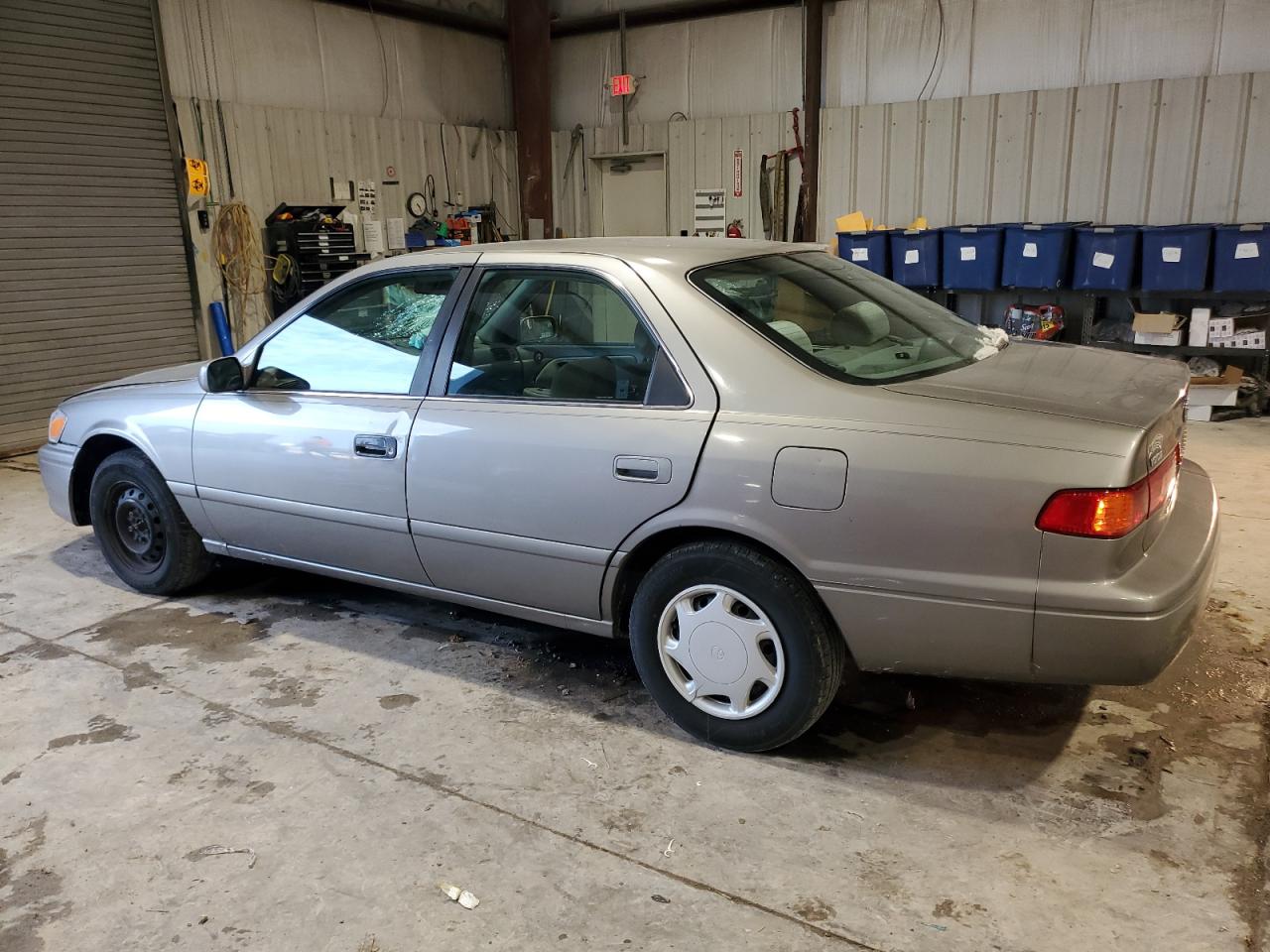 2000 Toyota Camry - Image 2