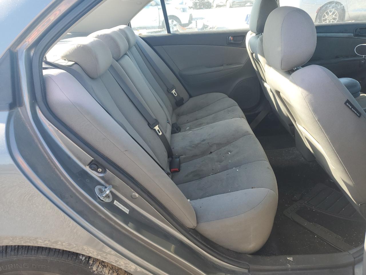 2009 Hyundai Sonata - Image 11