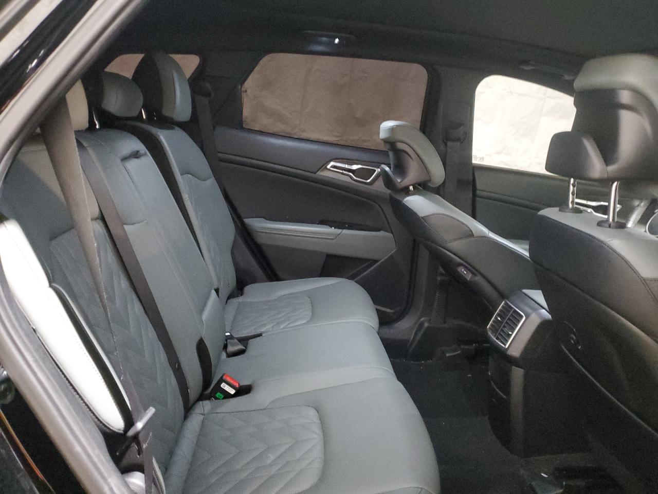 2023 Kia Sportage - Image 12