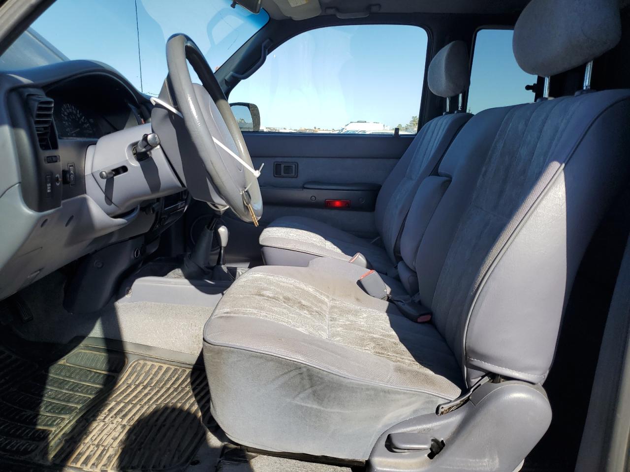 2000 Toyota Tacoma - Image 7