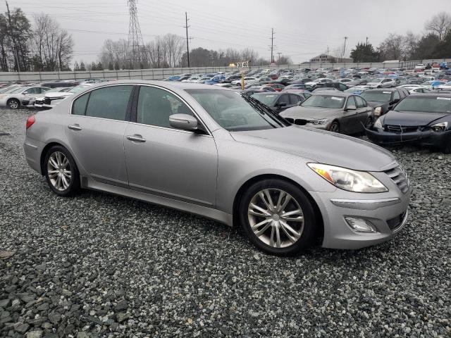 Sedans HYUNDAI GENESIS 2013 Srebrny