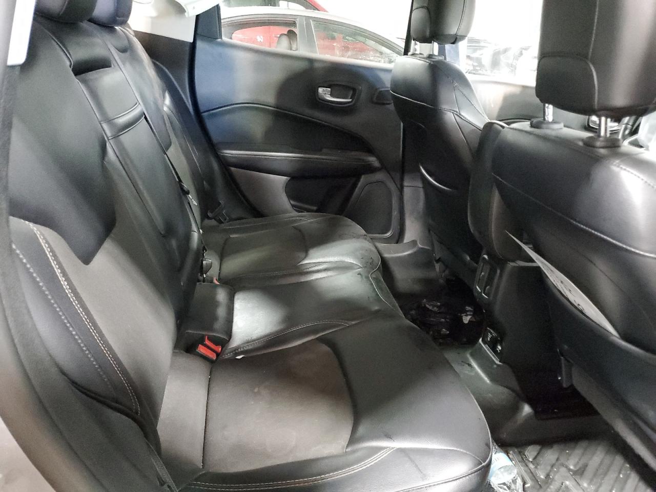 2017 Jeep Compass - Image 10