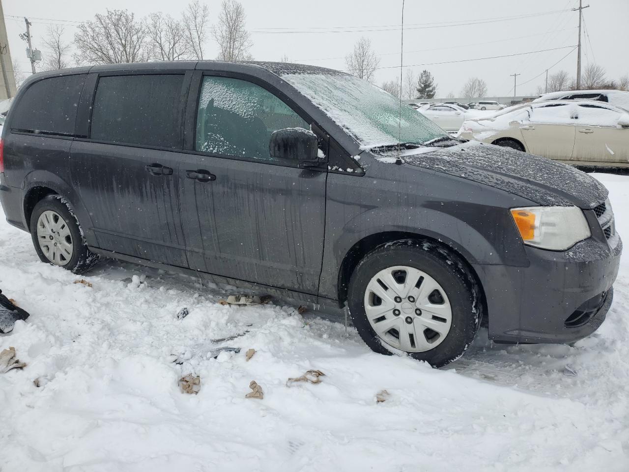 2019 Dodge Caravan - Image 4