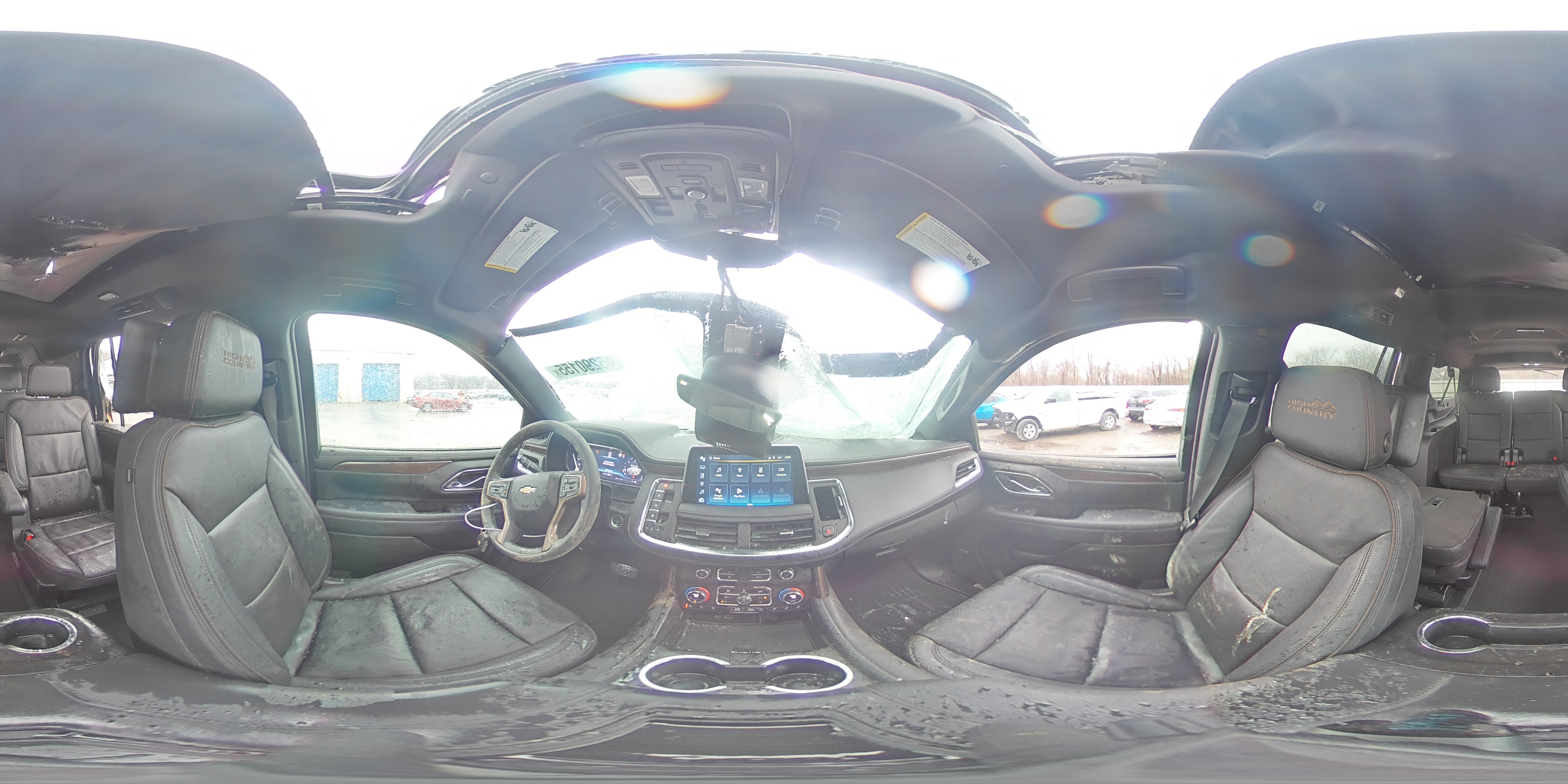 2023 Chevrolet Suburban - Image 15