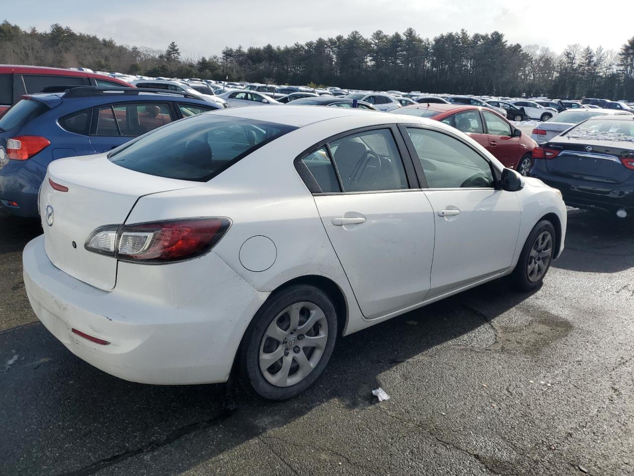 2013 Mazda 3 - Image 3