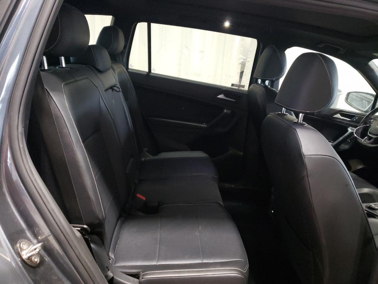 2021 Volkswagen Tiguan - Image 11