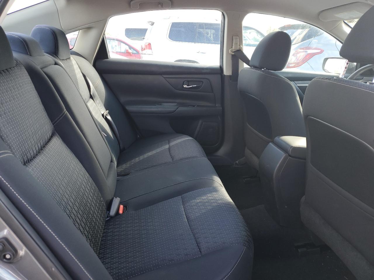 2017 Nissan Altima - Image 10