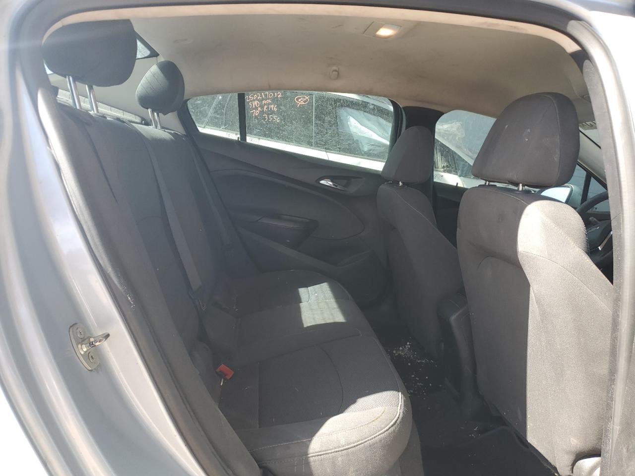2018 Chevrolet Cruze - Image 10