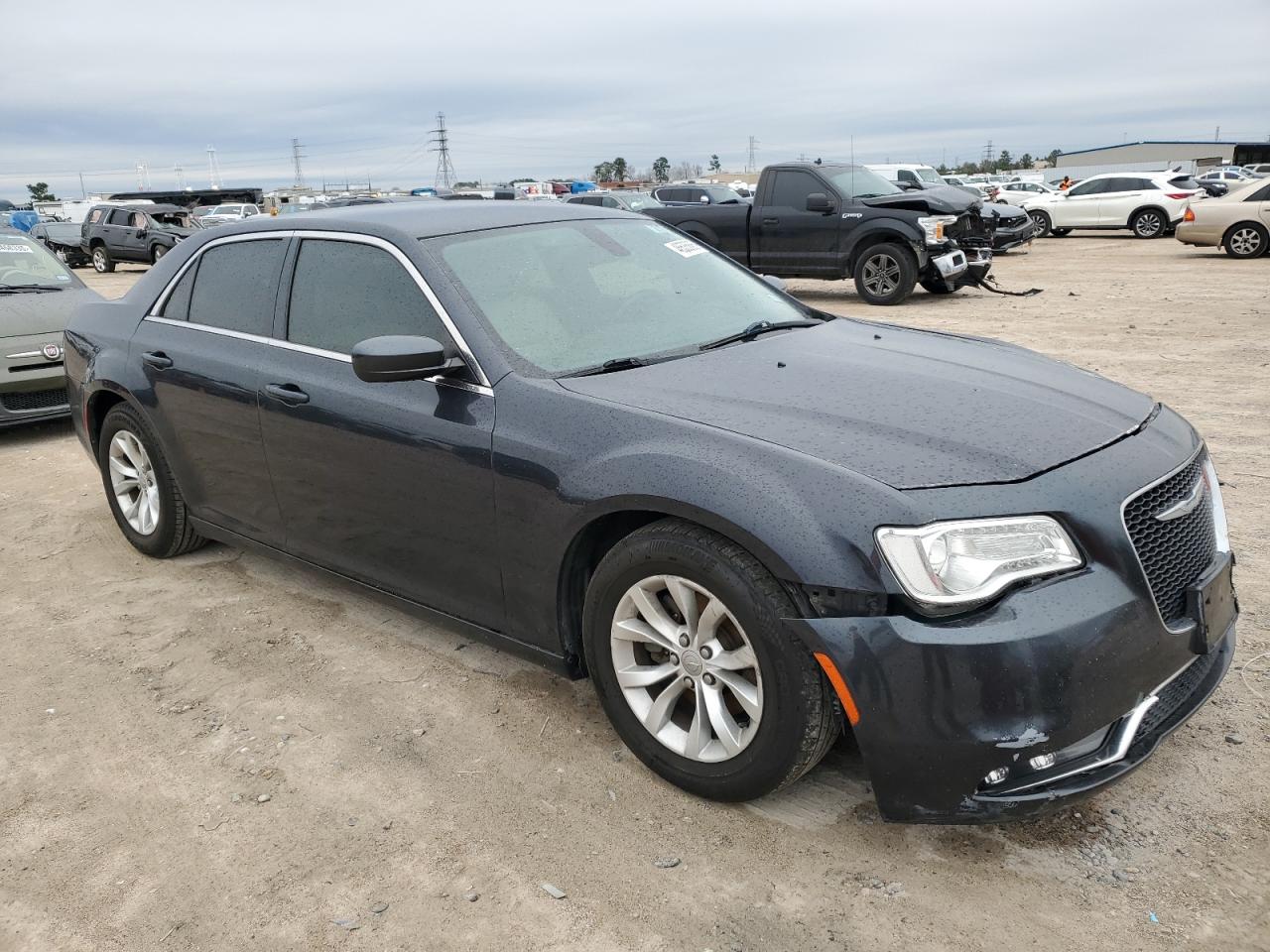2015 Chrysler 300 - Image 4