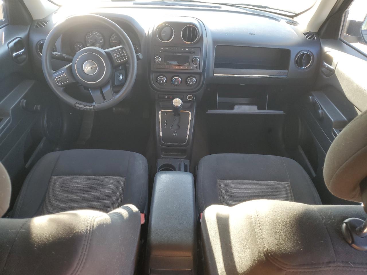 2014 Jeep Liberty (Patriot) - Image 8