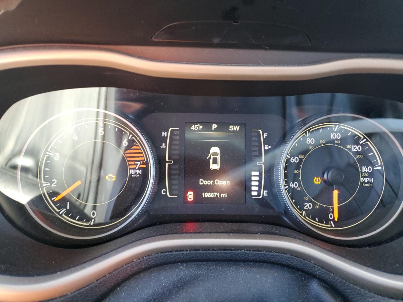 2016 Jeep Grand Cherokee - Image 9