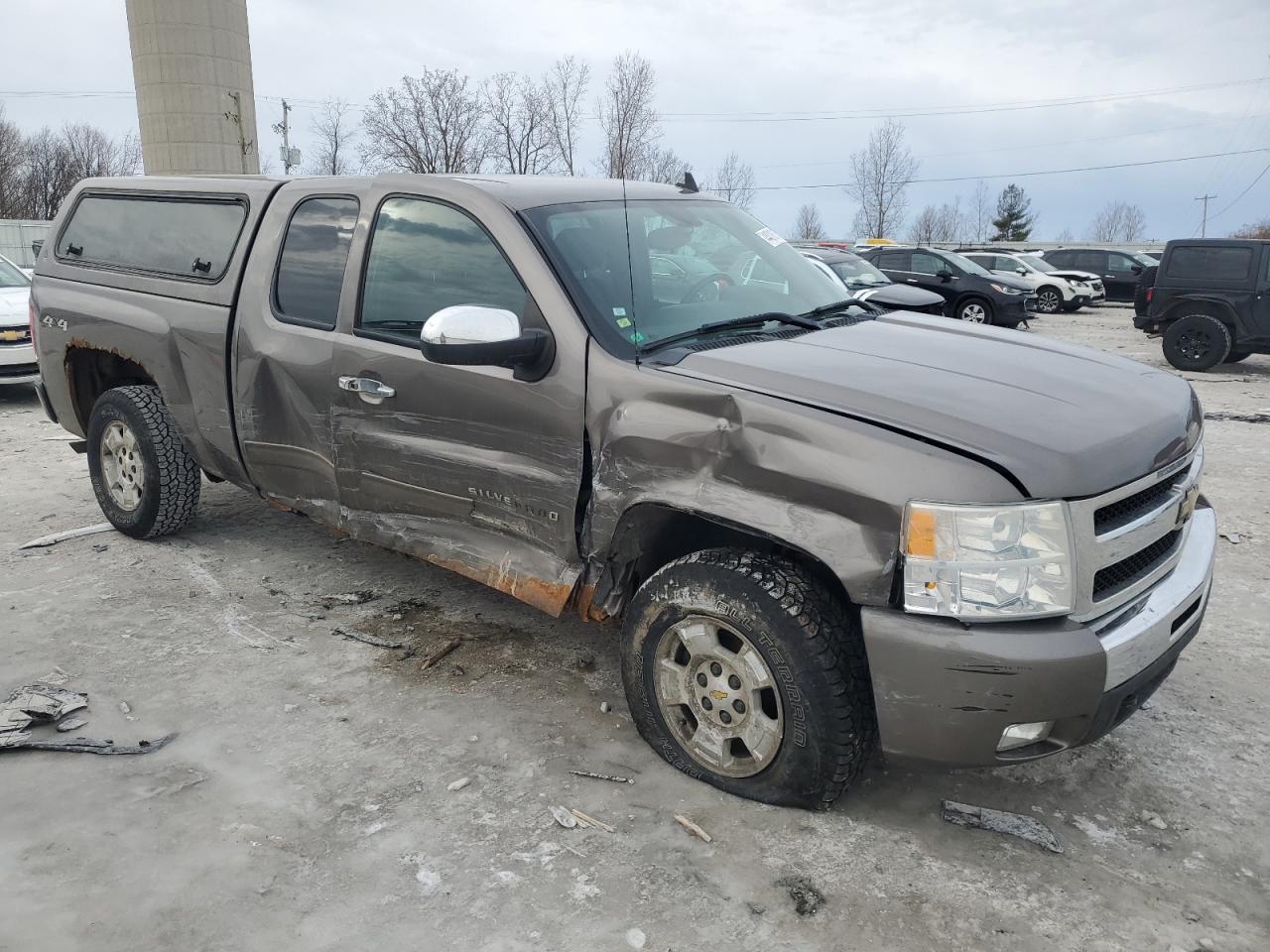 2011 Chevrolet Silverado - Image 4