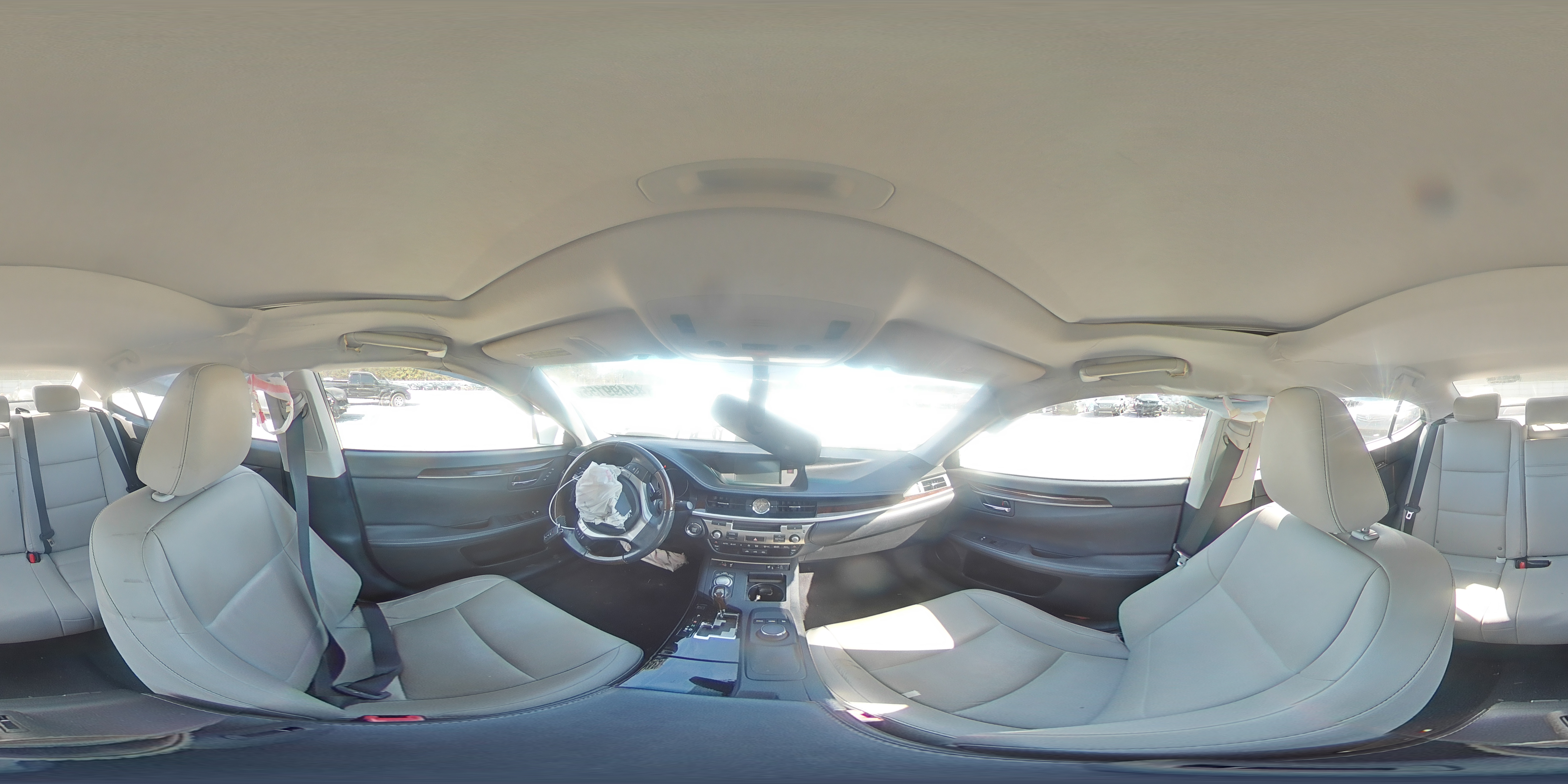 2013 Lexus ES - Image 13