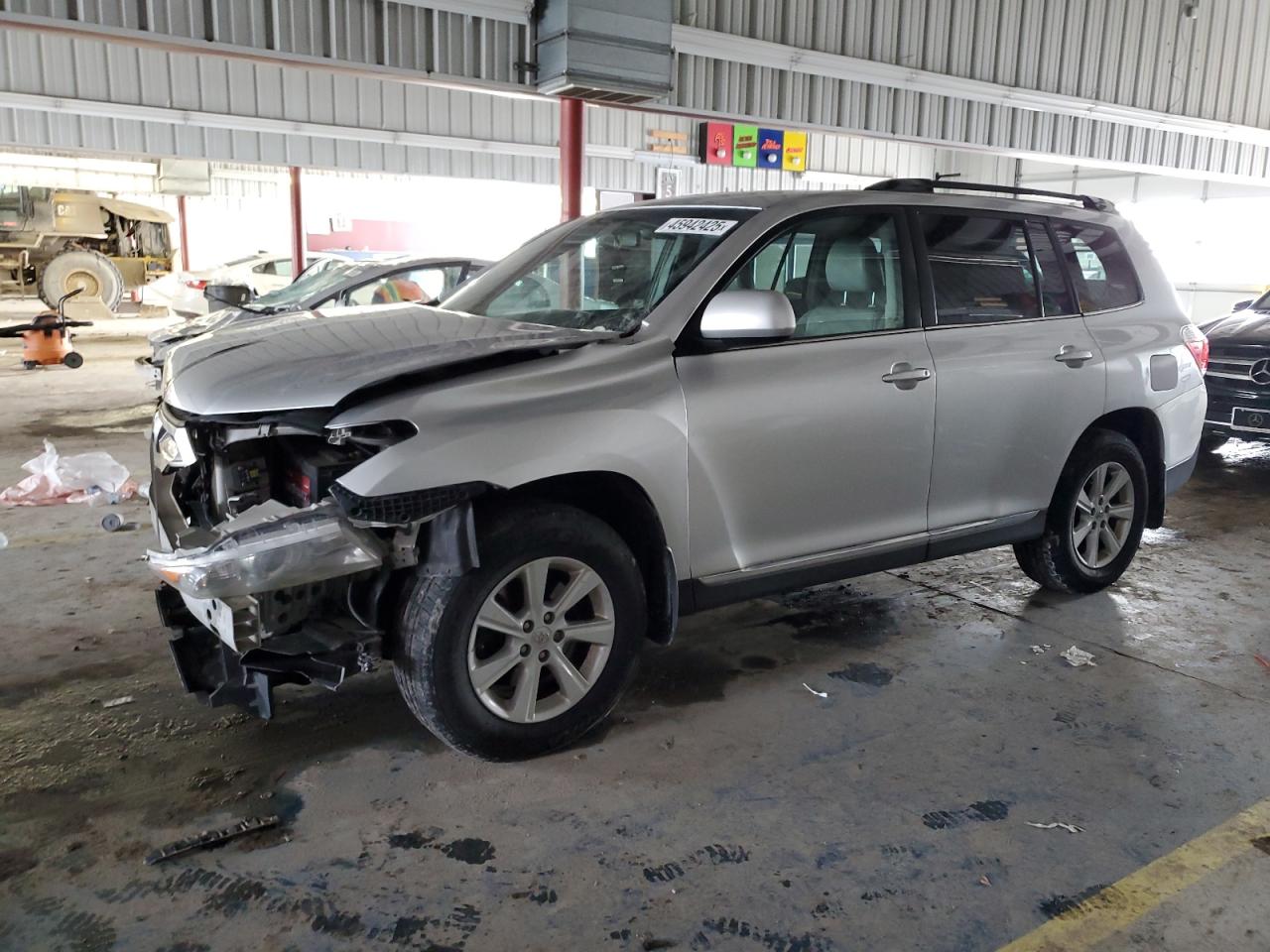 2013 Toyota Highlander - Image 1