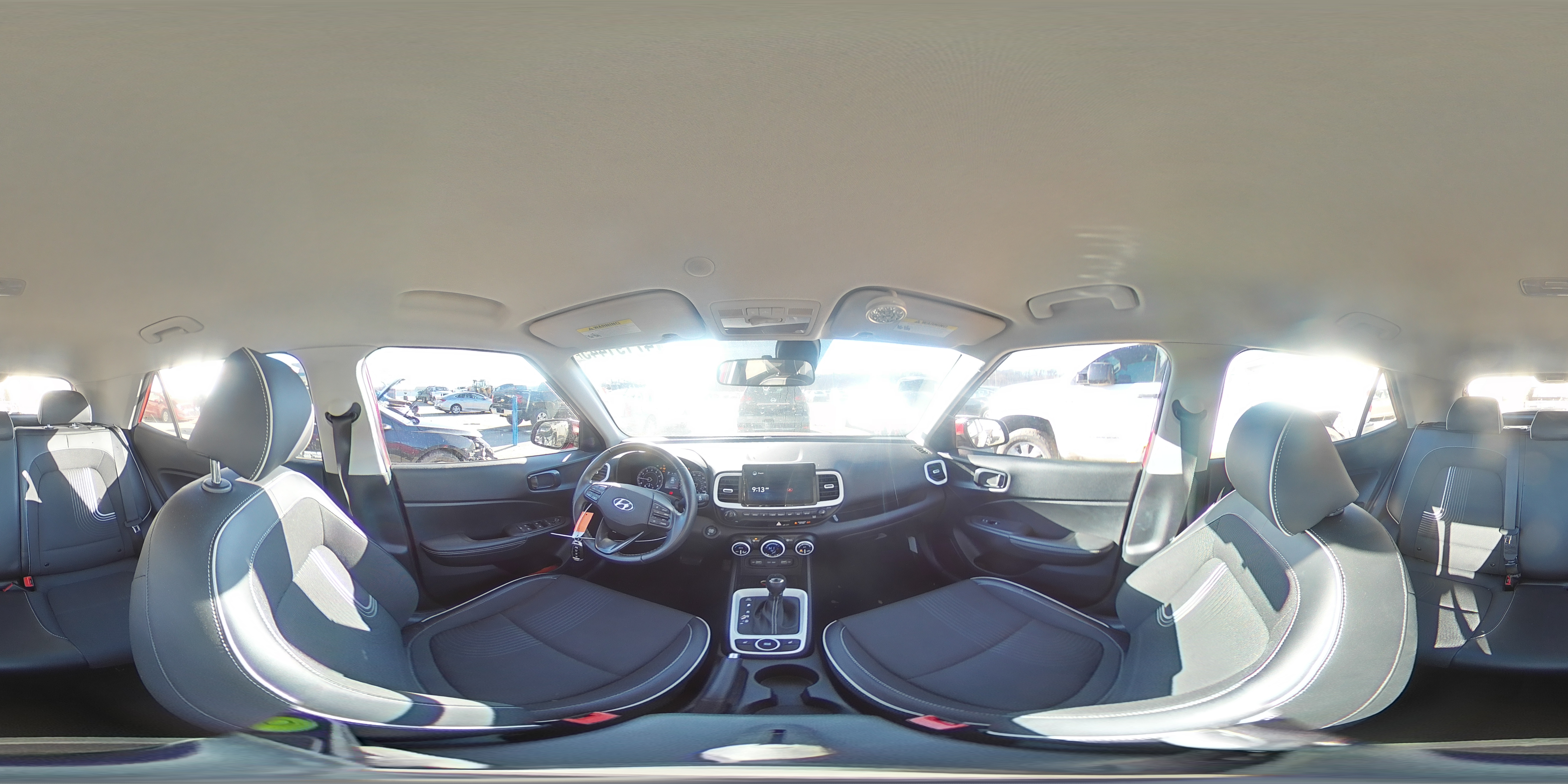 2022 Hyundai Venue - Image 14