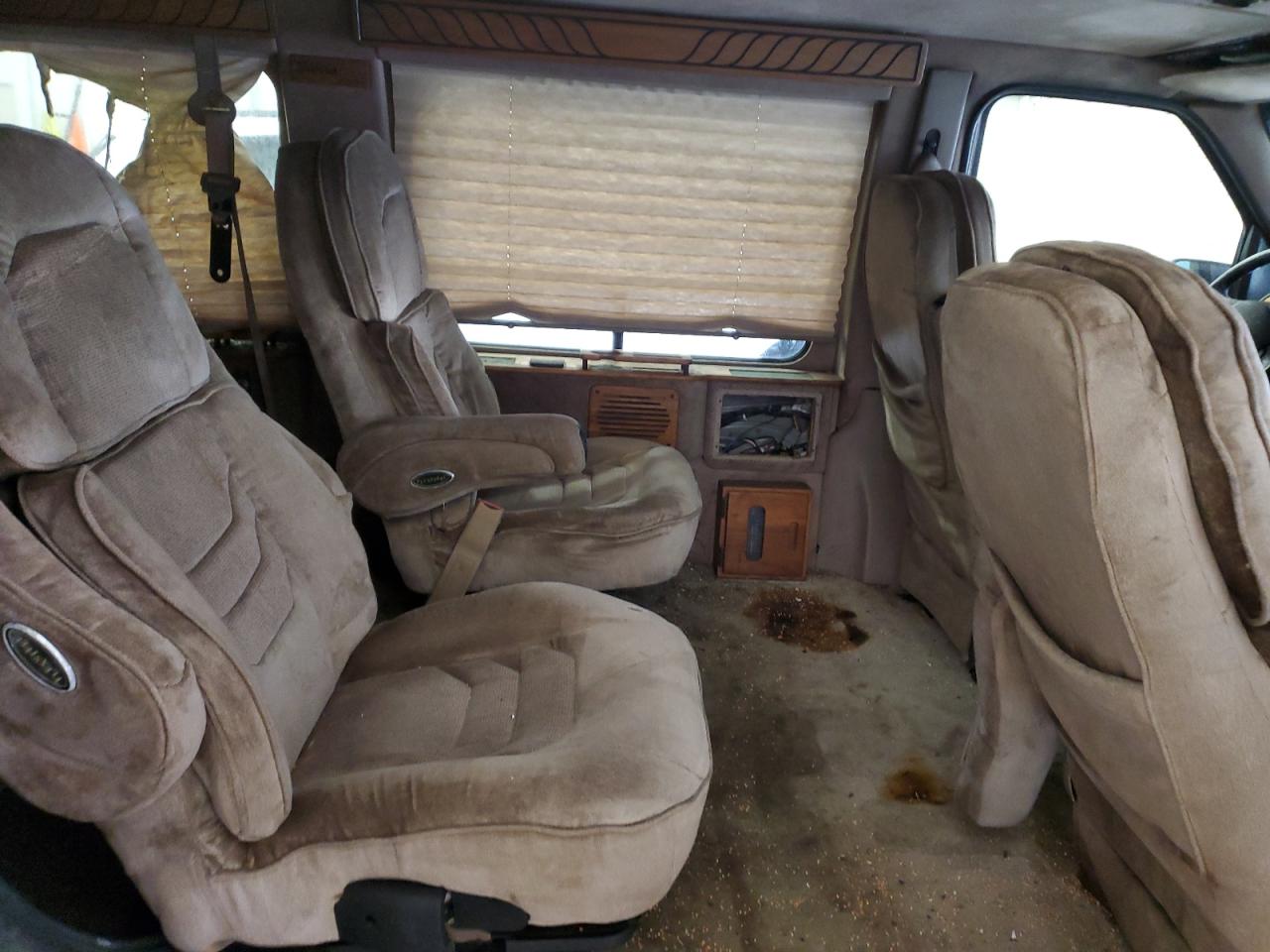 1997 Ford Econoline - Image 11