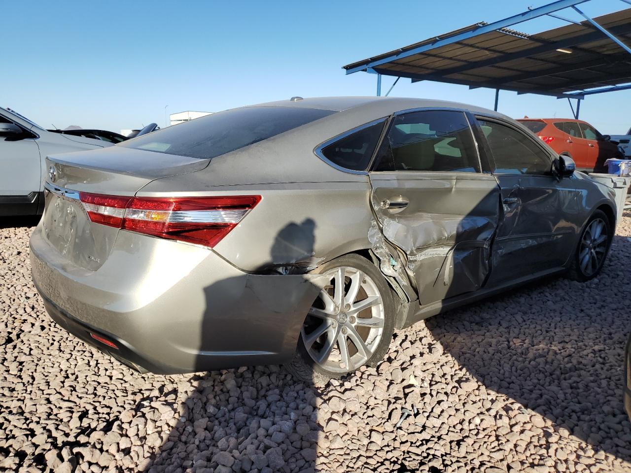 2013 Toyota Avalon - Image 3