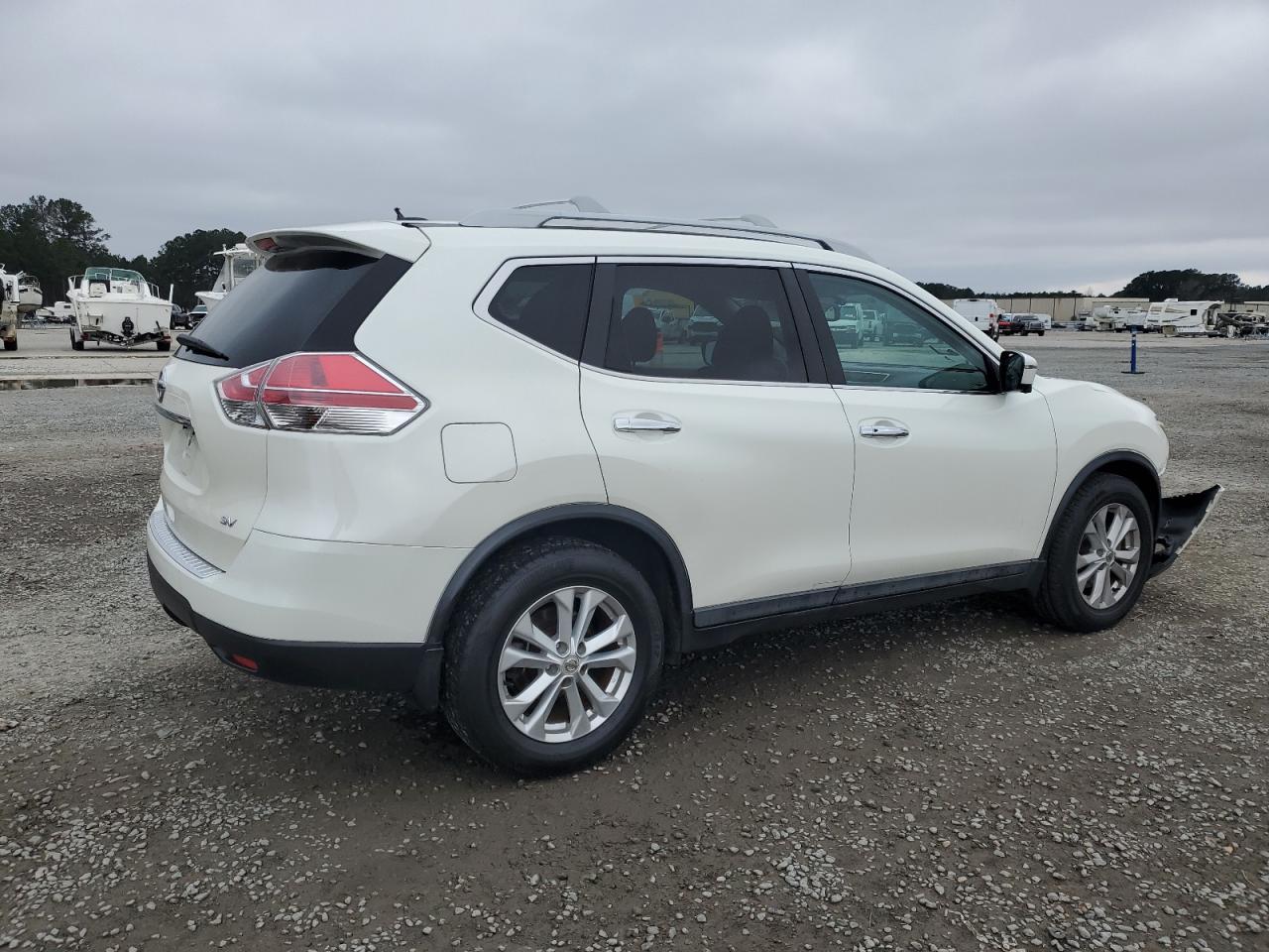 2016 Nissan Rogue - Image 3