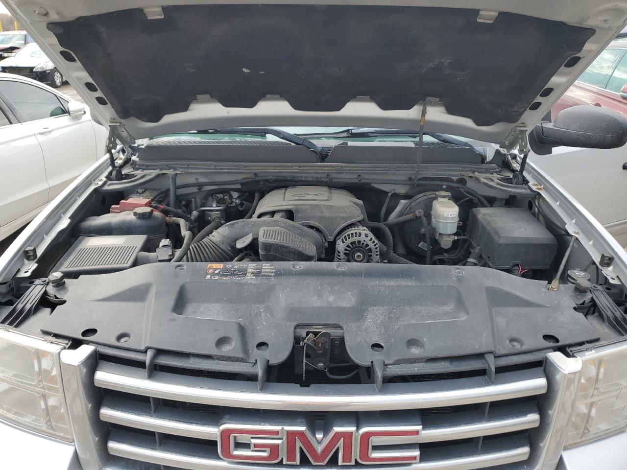 2013 GMC Sierra - Image 12