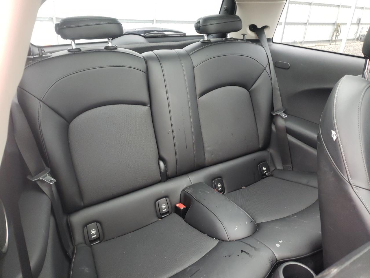 2015 MINI Cooper - Image 10