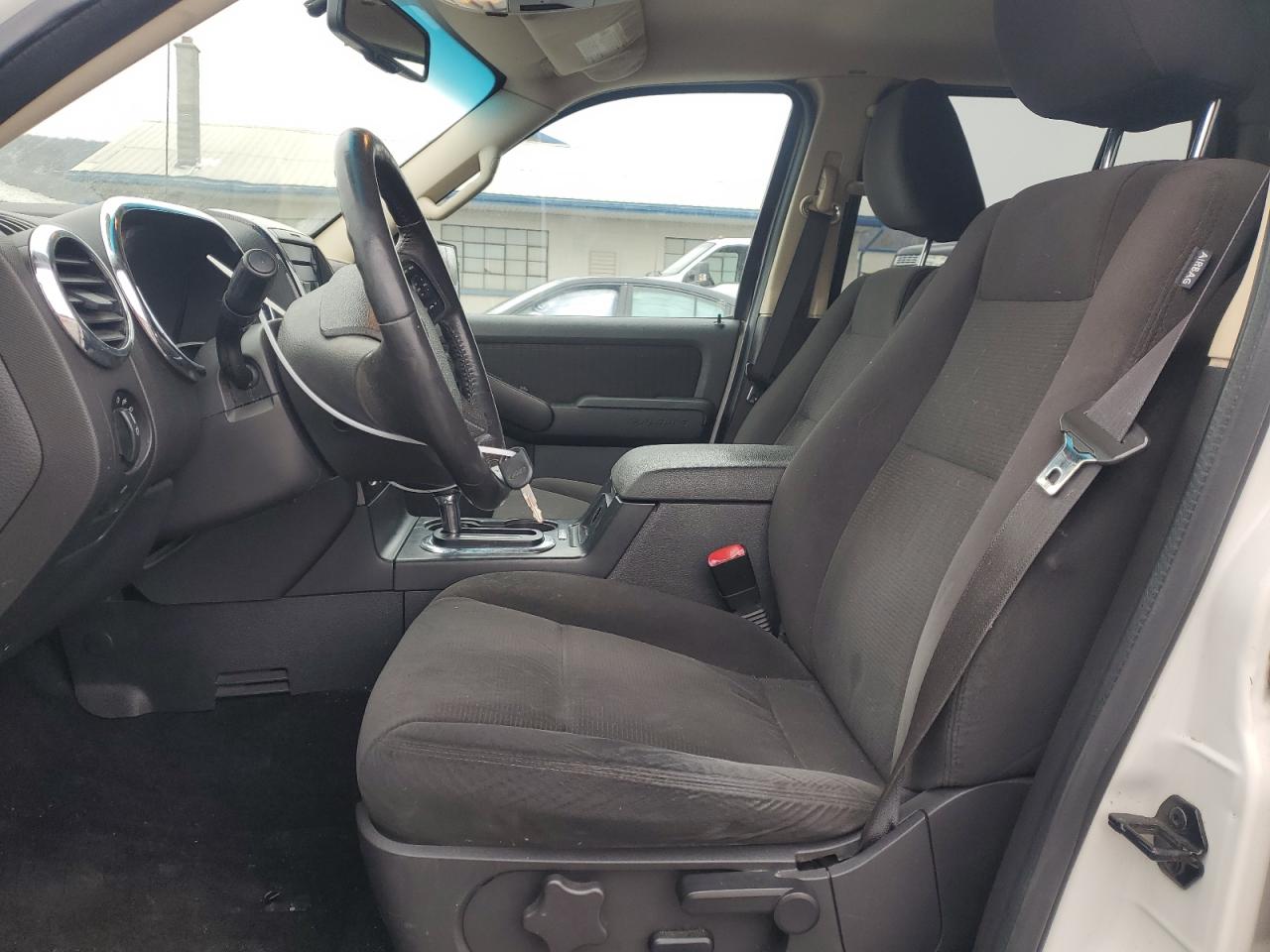 2010 Ford Explorer - Image 7