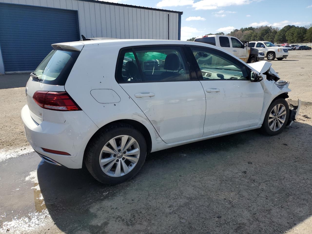 2018 Volkswagen Golf - Image 3
