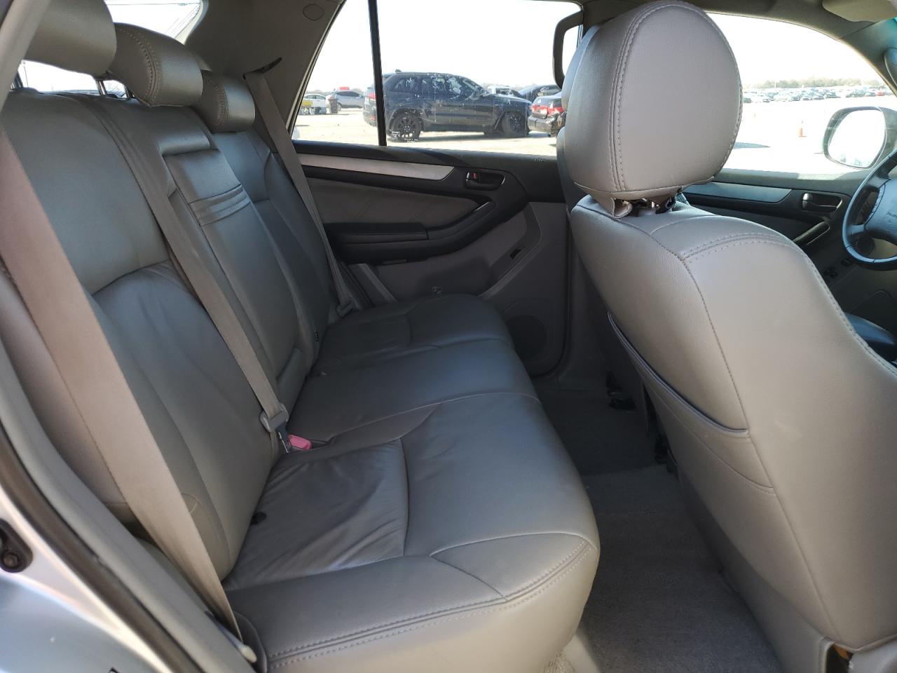 2006 Toyota 4Runner - Image 11