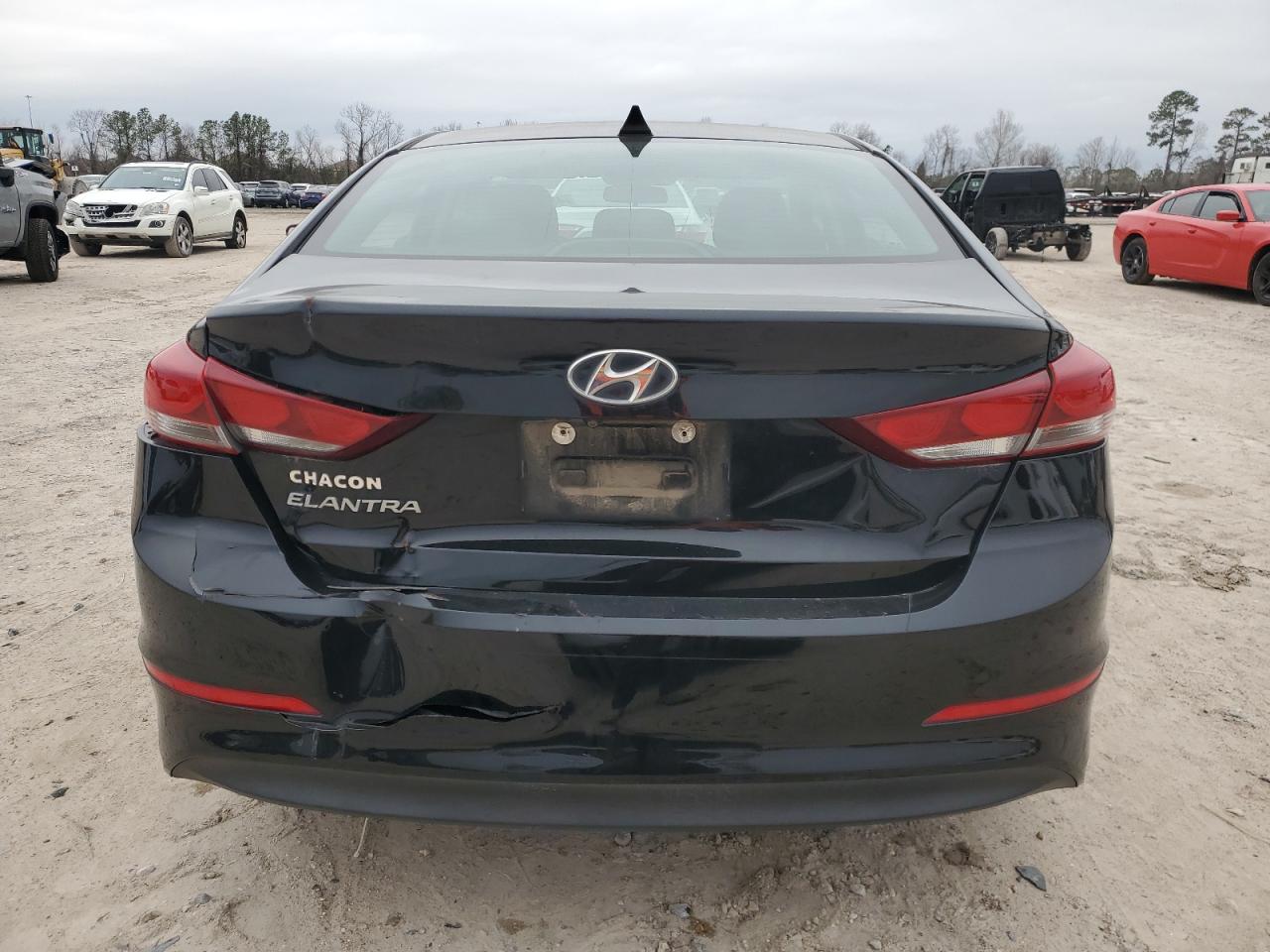2018 Hyundai Elantra - Image 6