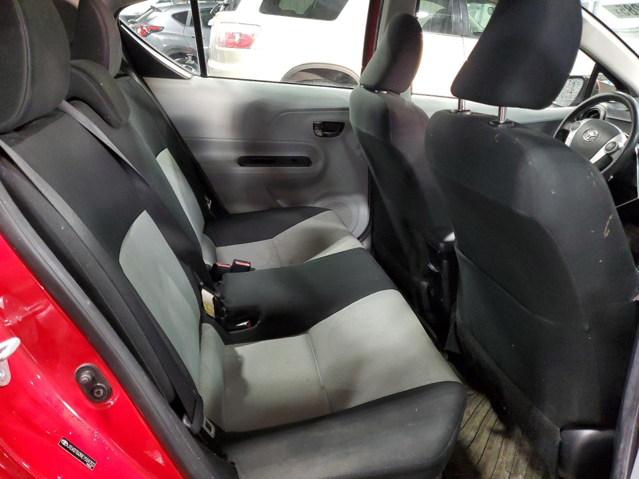 2014 Toyota Prius - Image 10