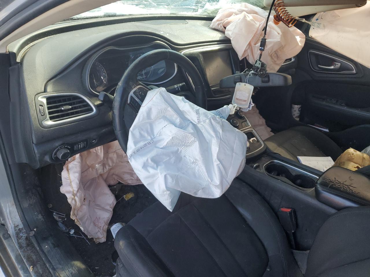 2015 Chrysler 200 - Image 8