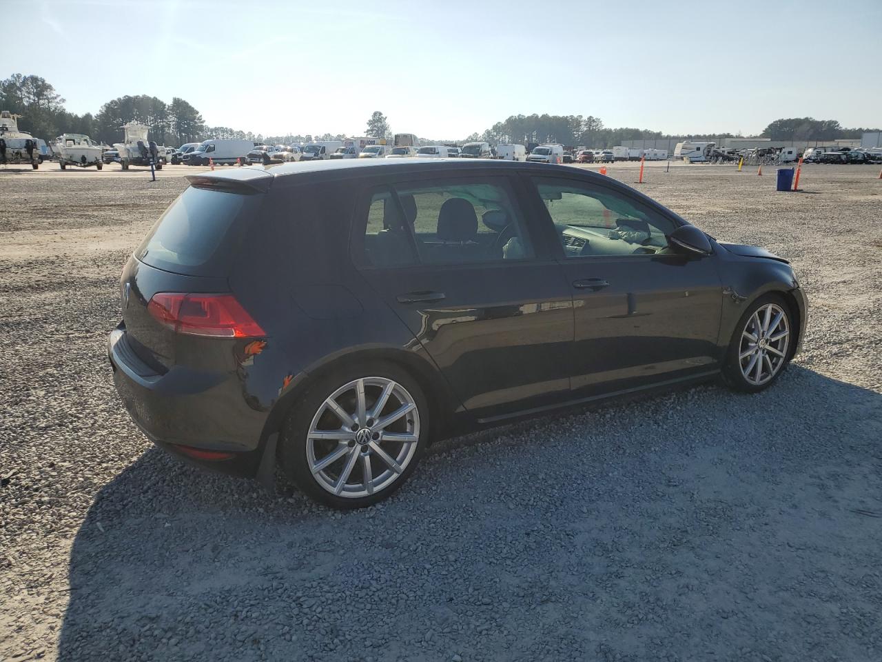 2015 Volkswagen Golf - Image 3