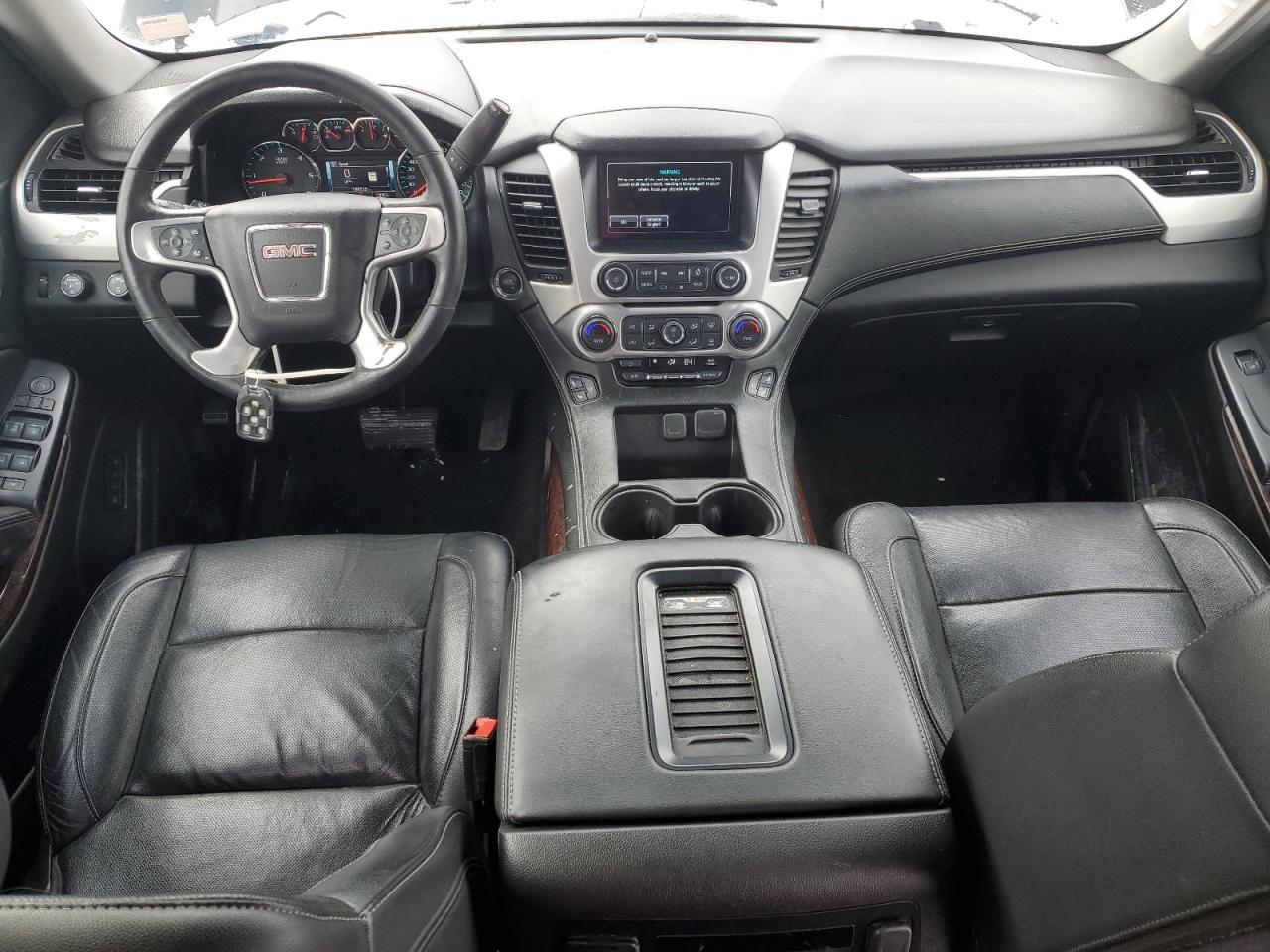 2017 GMC Yukon - Image 8