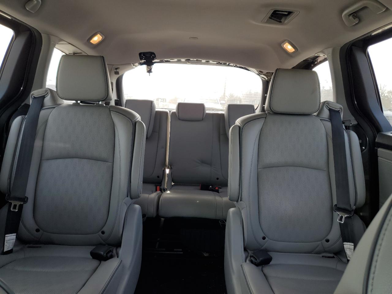 2022 Honda Odyssey - Image 10