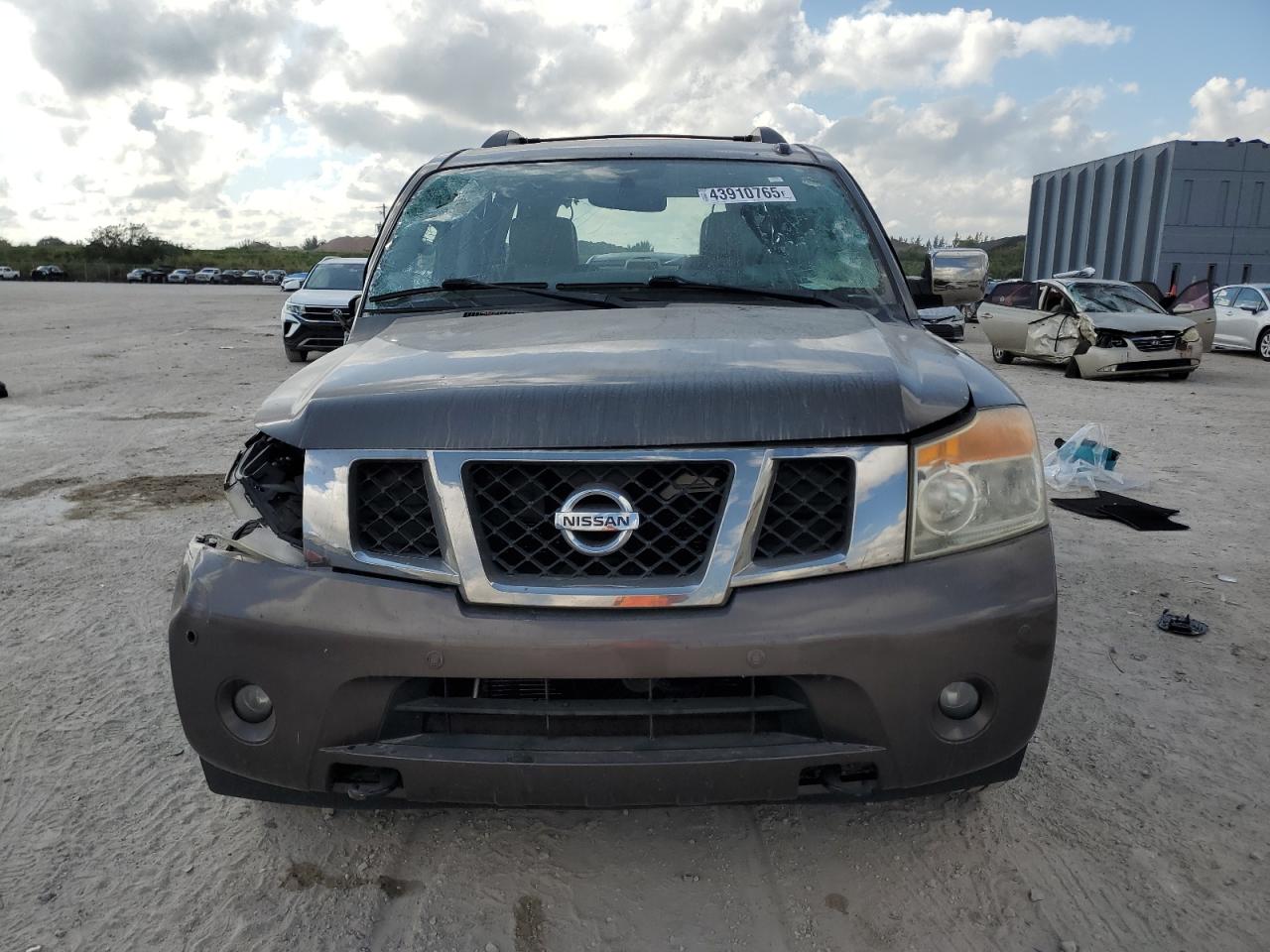 2015 Nissan Armada - Image 5