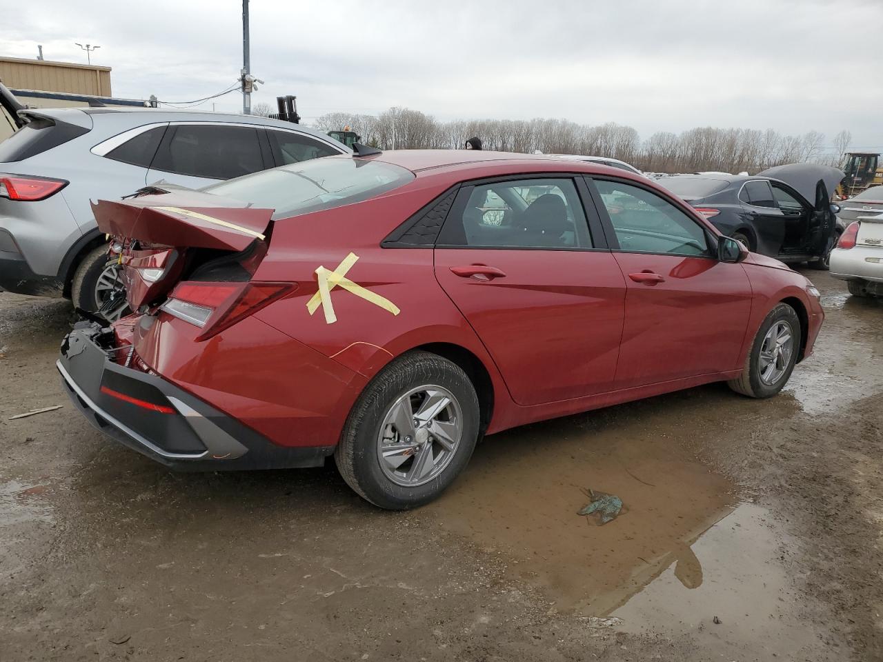 2024 Hyundai Elantra - Image 3